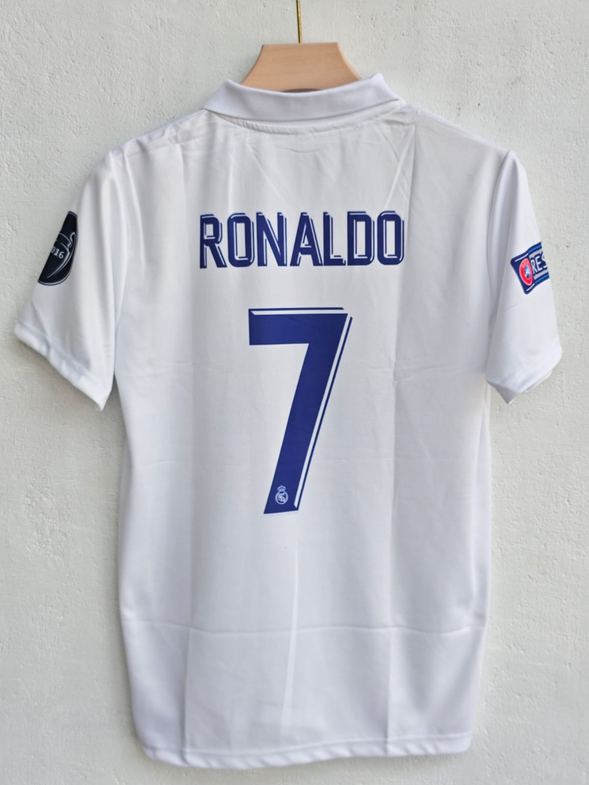 CRISTIANO RONALDO REAL MADRID COLLAR RETRO
